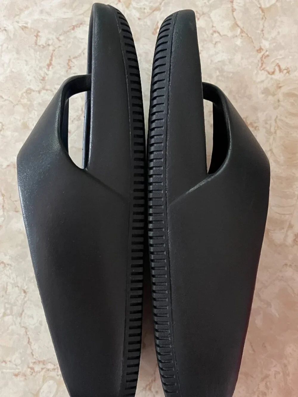 NWOB Nike Sz 7 Wmns Calm Black Flip Flop Thong Sandal